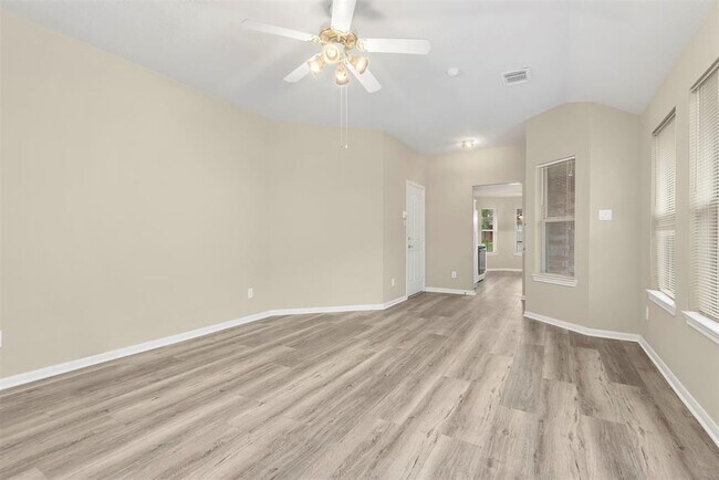 Foto del edificio - 2622 Autumn Springs Ln