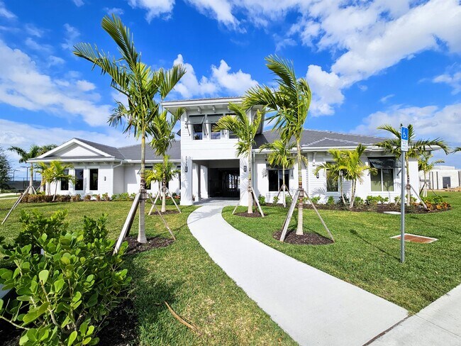 Foto del edificio - 5807 Double Eagle Cir