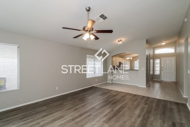 Building Photo - Charming 3 Bedroom in Phoenix!