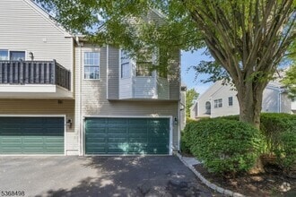 Building Photo - 11 Oak Knoll Ln