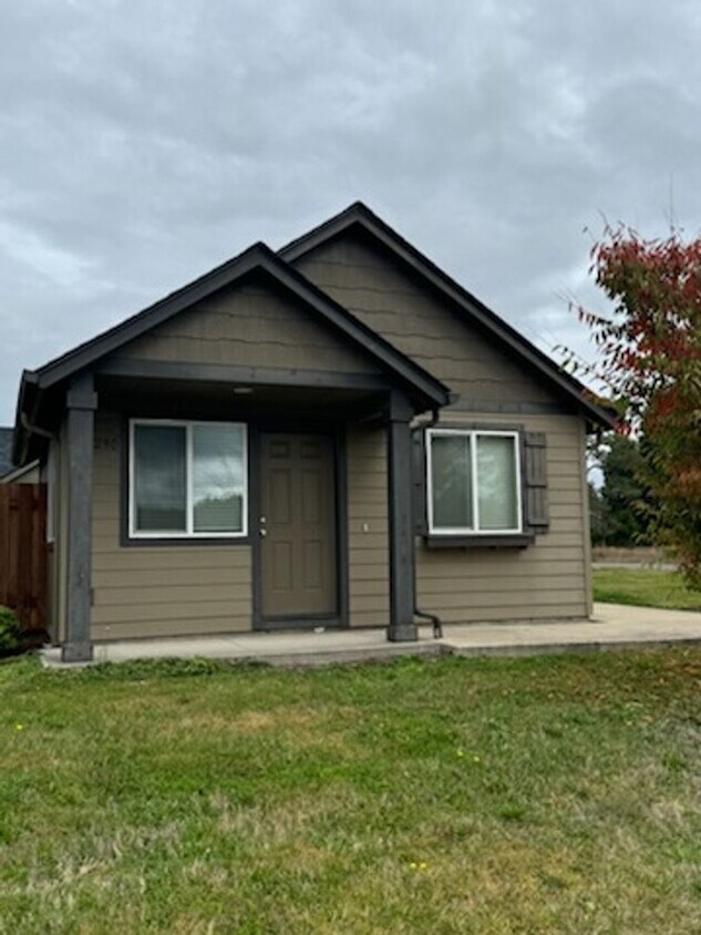 Primary Photo - Beautiful 1 bedroom tiny home in Cottage G...