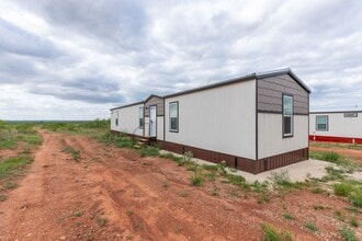 Building Photo - 178 Meadow Ln