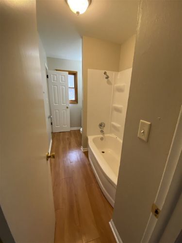 Building Photo - 1422 Iris Ave