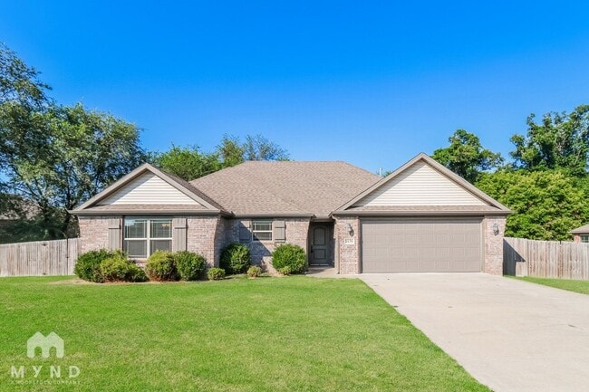 Building Photo - 2170 Hunter Dr
