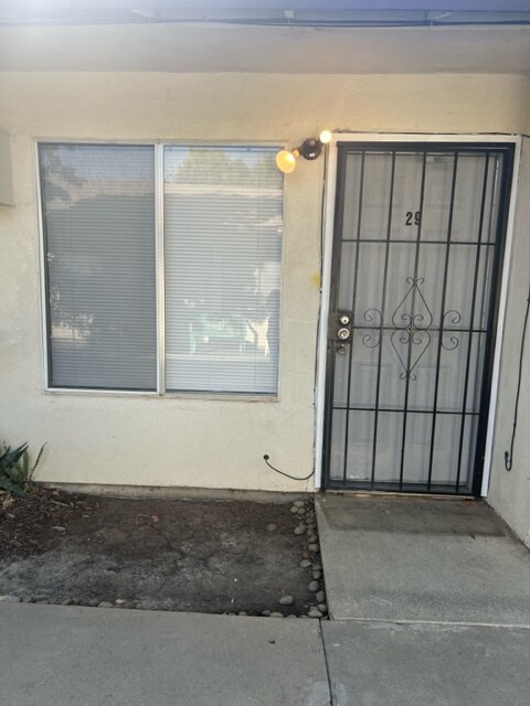 Building Photo - 1405 Eucalyptus Ave