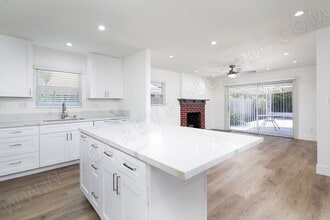 Building Photo - 4954 Millwood Rd