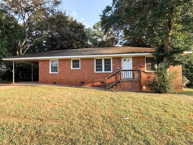 Building Photo - 504 Sunset Dr