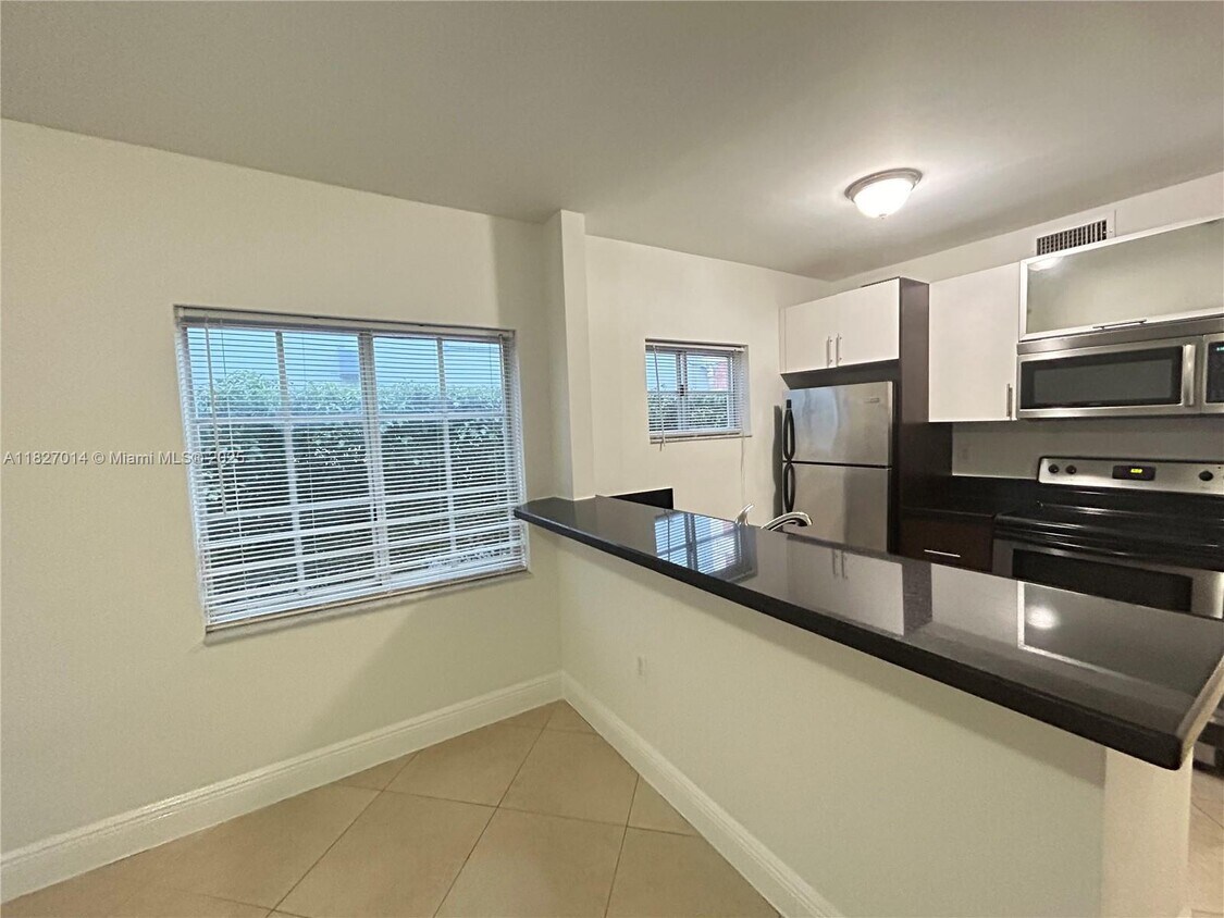 Foto principal - 1034 Lenox Ave.
