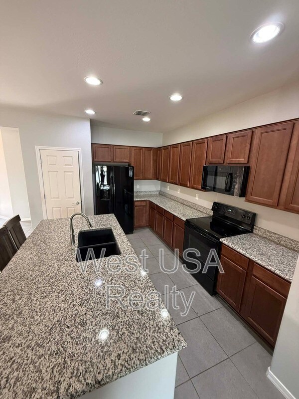 Foto del edificio - 1458 W Smoke Tree Ave