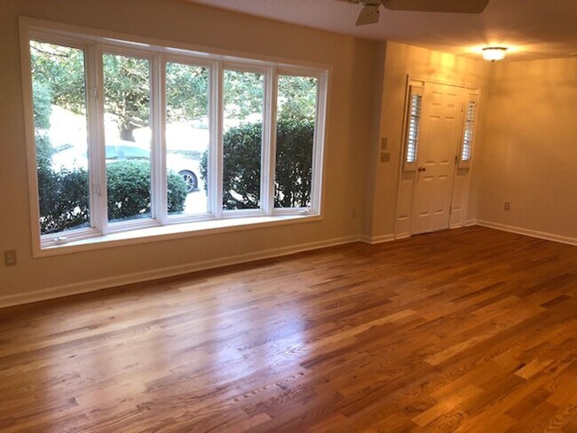 Building Photo - 578 Aspen Loop