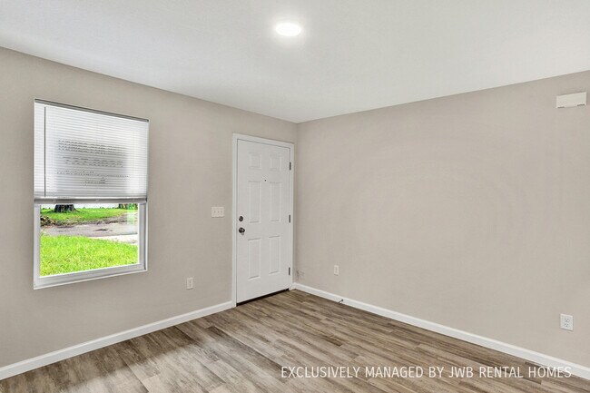 Foto del edificio - 6578 Beryl St