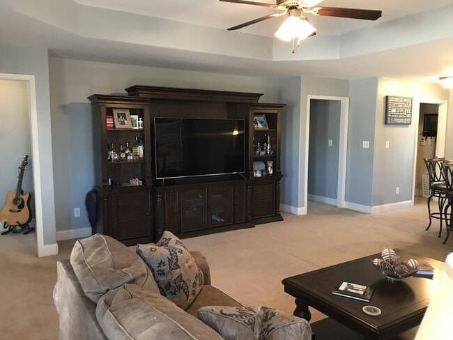 Foto del edificio - 126 Kenton Ln