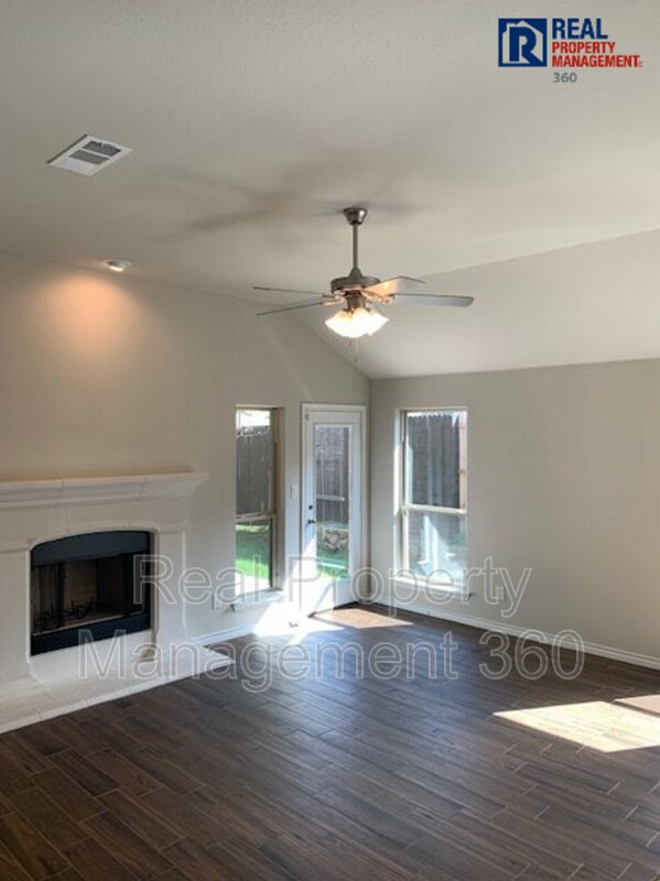 Foto del edificio - 121 Wilson Cliff Dr
