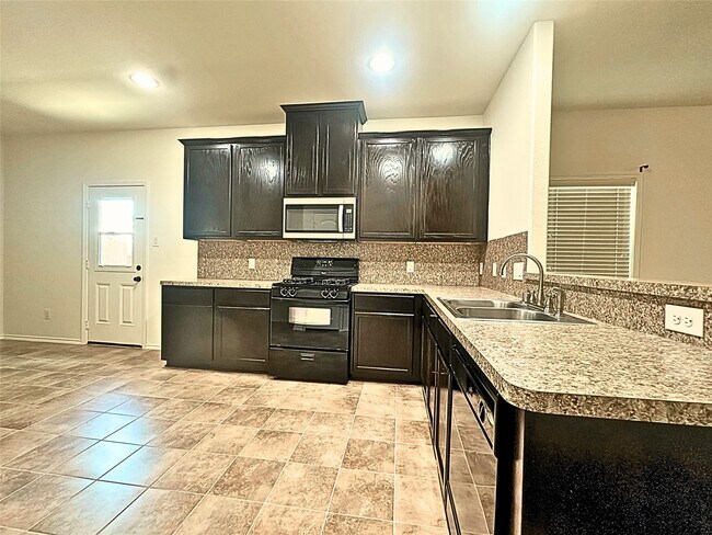 Foto del edificio - 8218 Nagy Hill St