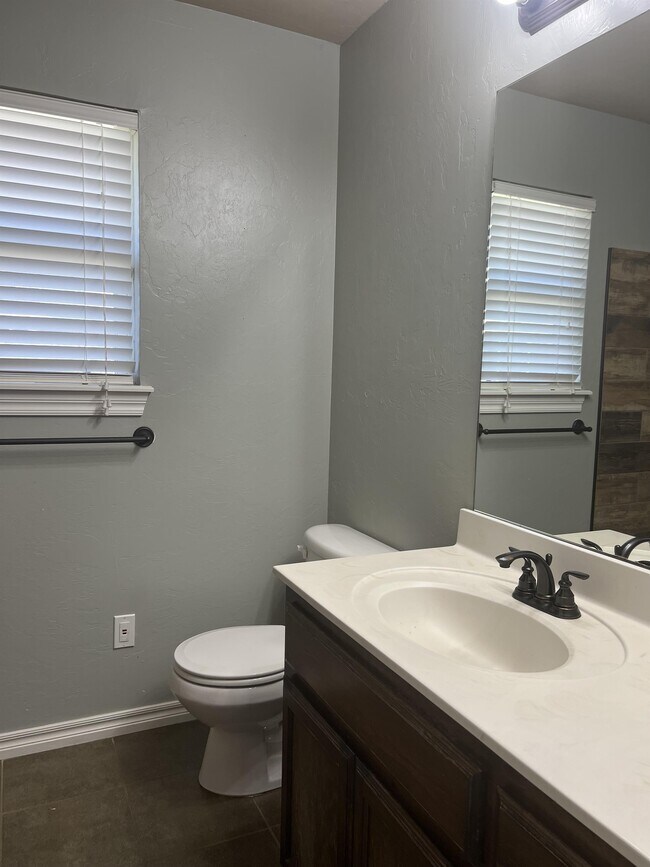 Foto del edificio - 901 Greenfield Ave