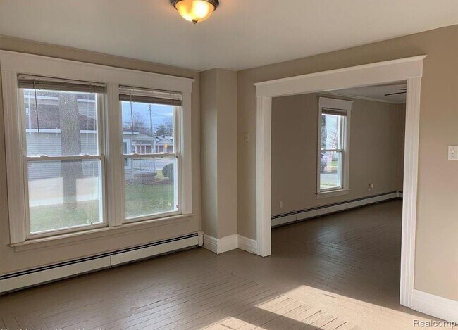 Building Photo - 20 Ensley St