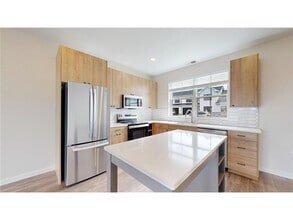 Building Photo - 1411 190th Ave NE
