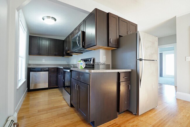 Foto del edificio - 50A Winship St. Unit 2