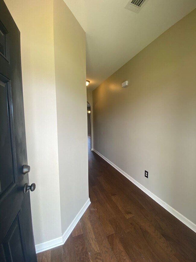 Foto del edificio - 210 Edgarton Way