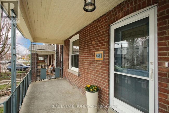 Building Photo - 266 Salem Ave