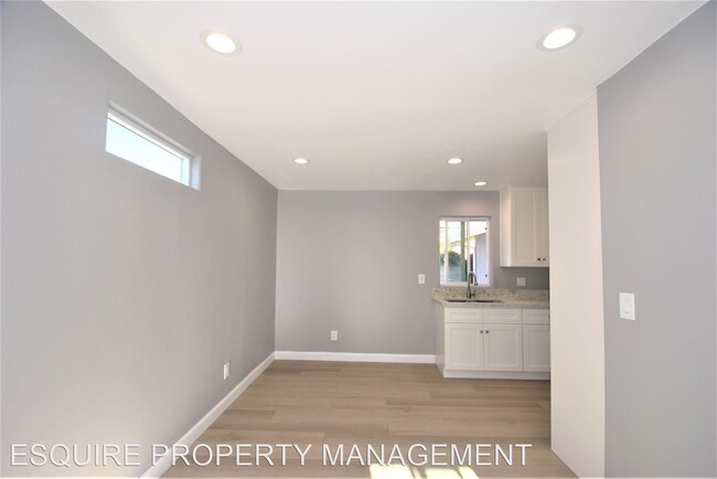 Building Photo - 1 br, 1 bath House - 2040 CAMINO DEL SOL #2