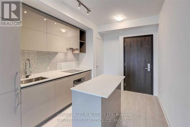 Photo du bâtiment - 1 Yorkville Ave