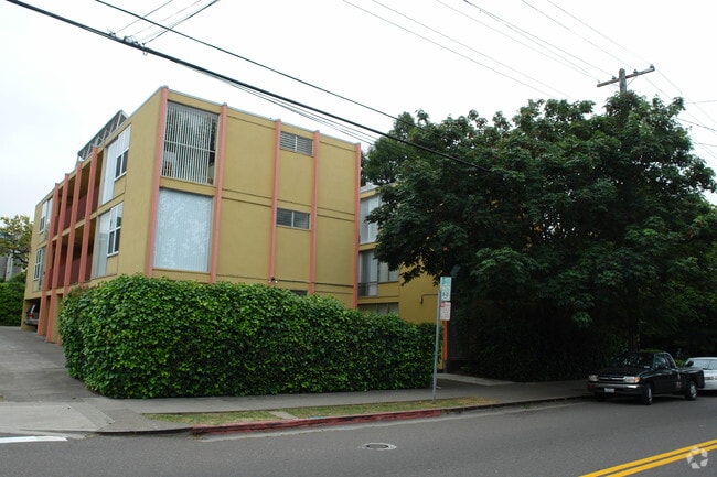 Building Photo - 2801 College Ave