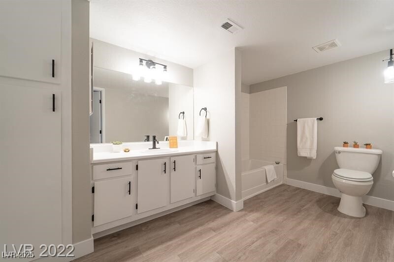 Foto principal - 8101 W Flamingo Rd