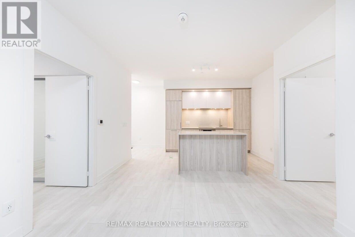 Photo principale - 15-515 Mercer St