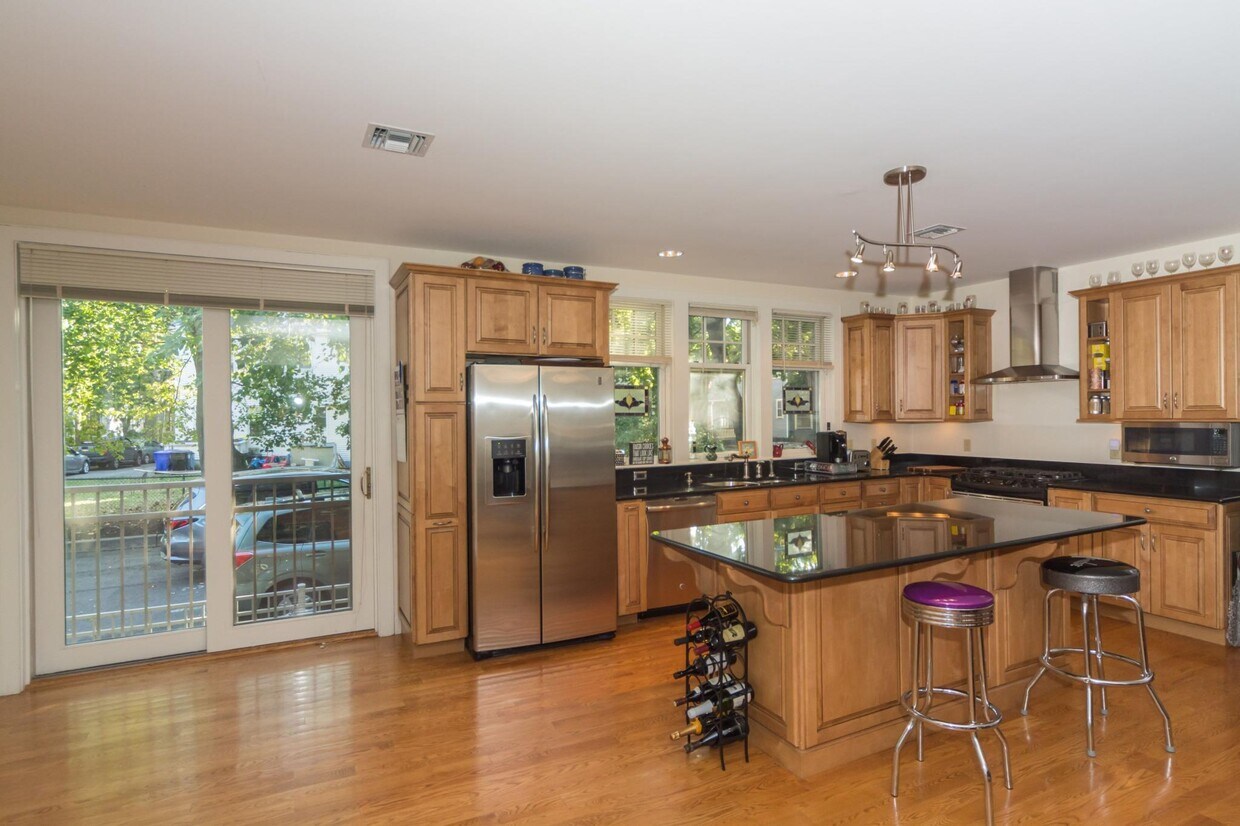 Foto principal - 41 Winslow Rd