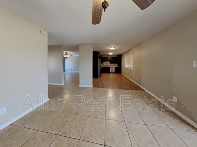Foto del edificio - 8432 W Columbus Ave