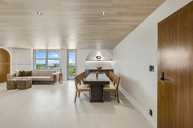 Building Photo - 9511 Collins Ave