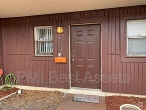Building Photo - 6520 SW 41st Pl