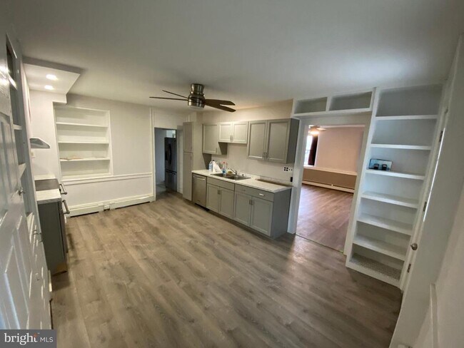 Foto del edificio - 2063 Hill Rd