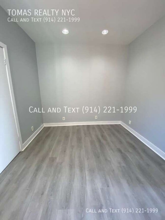 Building Photo - 12 Orchard Pl