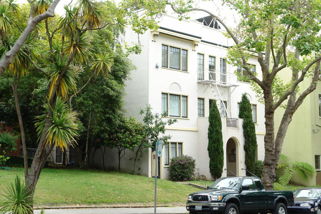 Foto principal - 1767 Euclid Ave