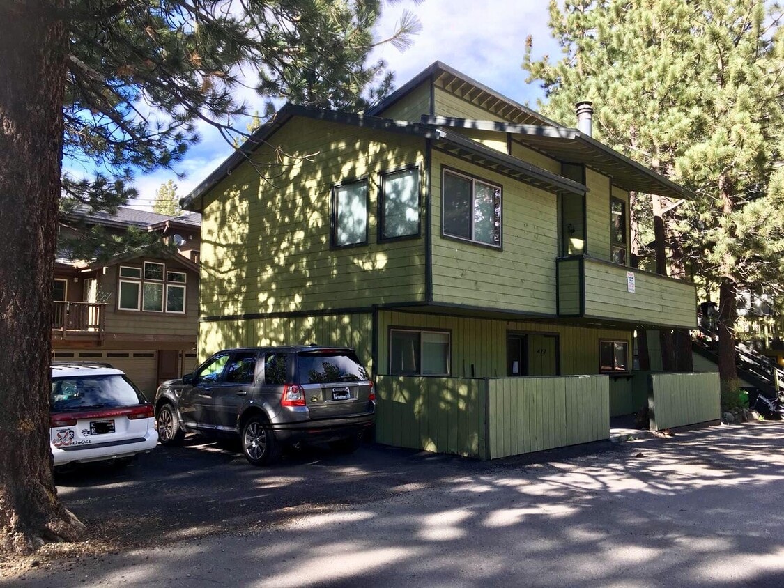 3 Levels house - 477 Mono St