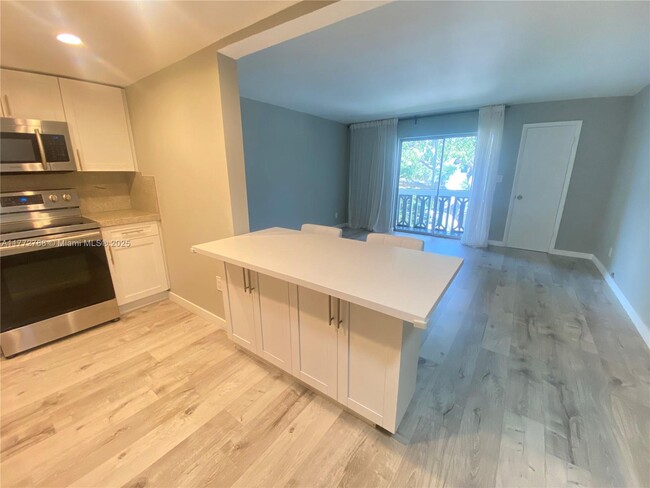 Building Photo - 200 Galen Dr