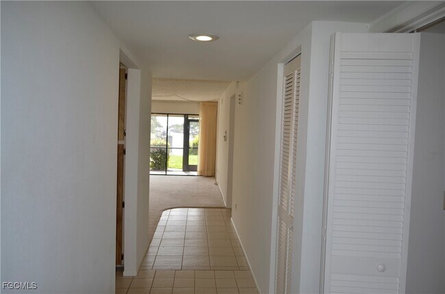 Building Photo - 4009 SE 11th Pl