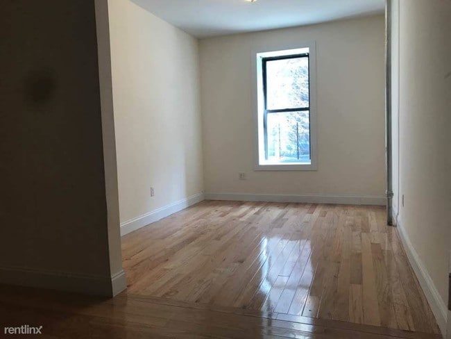 Building Photo - 2 br, 1 bath Apartment - 712 W 176th St