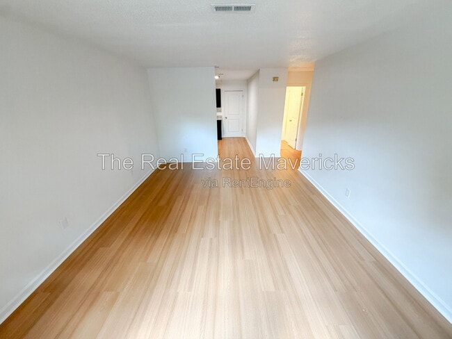 Photo - 310 Michelle Drive Townhome
