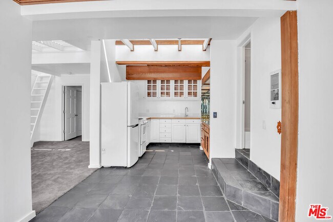 Foto del edificio - 6456 Surfside Way