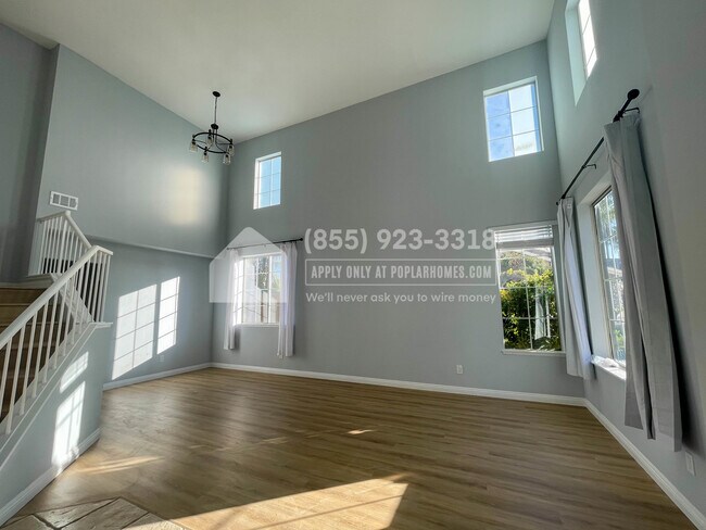 Foto del edificio - 2155 Begley Cir