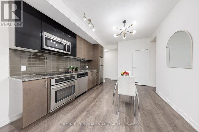 Building Photo - 98 Lillian St