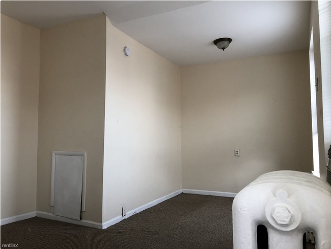Building Photo - 1515 Tasker St