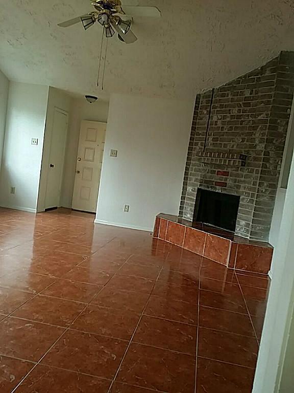 Foto del edificio - Coming Soon.. 3 bedroom, 2 bath Duplex  Home !