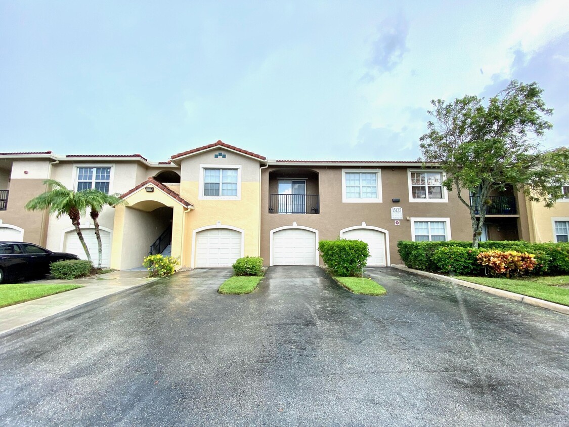 Primary Photo - 15125 Michelangelo Blvd