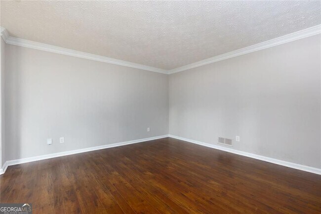 Foto del edificio - 1200 Mitsy Forest Dr NE