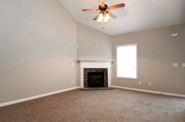 Building Photo - 109 Twin Pines Ct