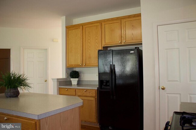 Building Photo - 42038 Cherish Ct